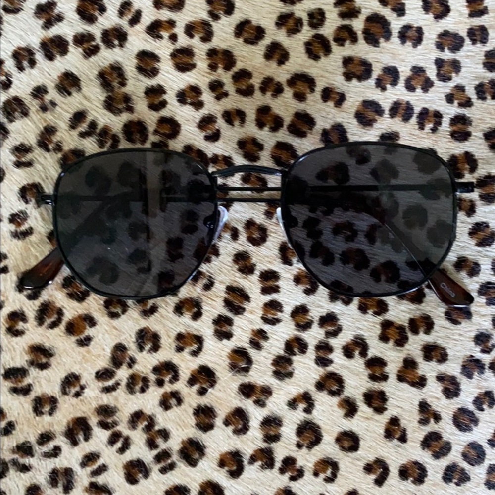 Never worn glasses.